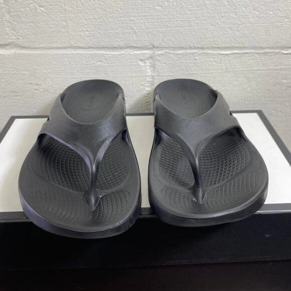 OOFOS OOlala Black Recovery Sandals Thong Slide Slip On Women's 10 Men's 8 - Picture 1 of 8
